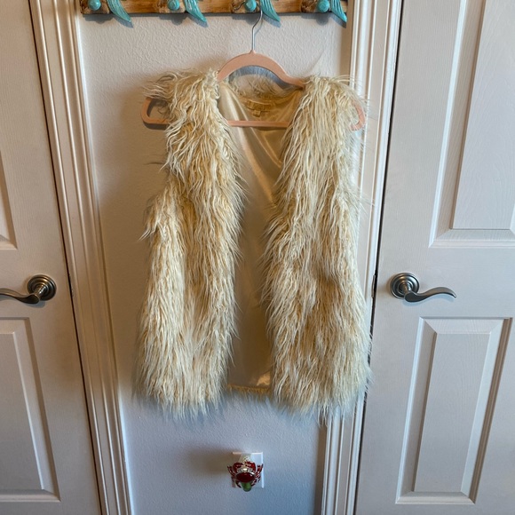Fur vest - Picture 1 of 3